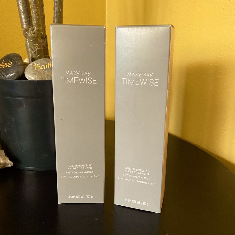 Mary Kay Timewise 3D Cleaner  NIB